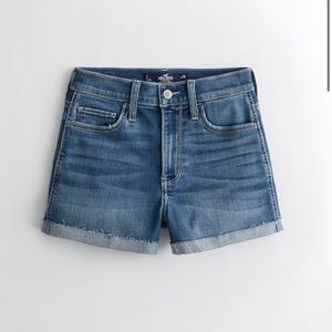 NWT Hollister High-Rise Short Short